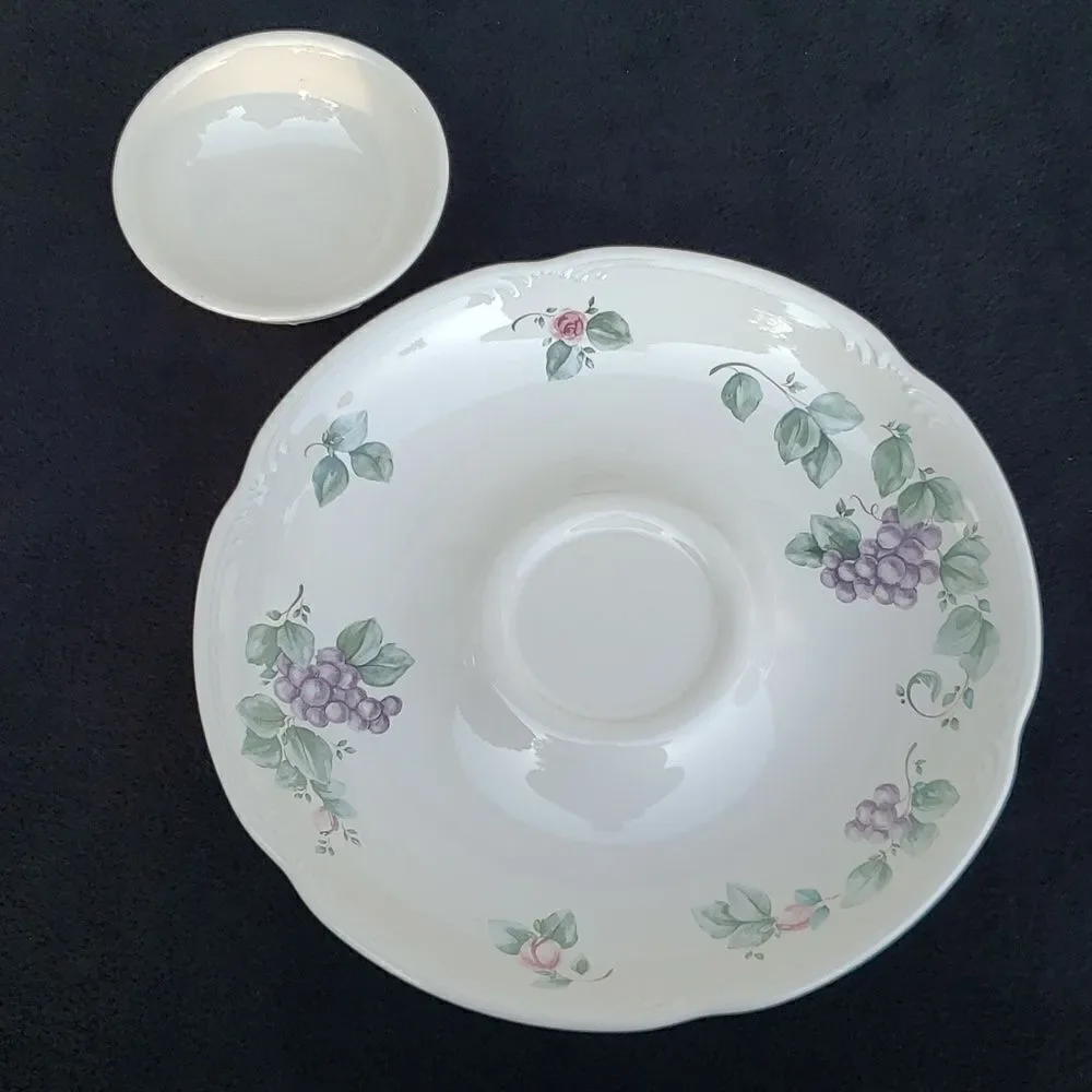 Beautiful Vintage Pfaltzgraff Ceramic Chip / Veggie & Dip Set Grapes Roses